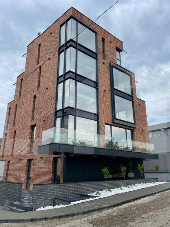 Cladire nou construita, 550 mp, finisaje premium, ideal sedi