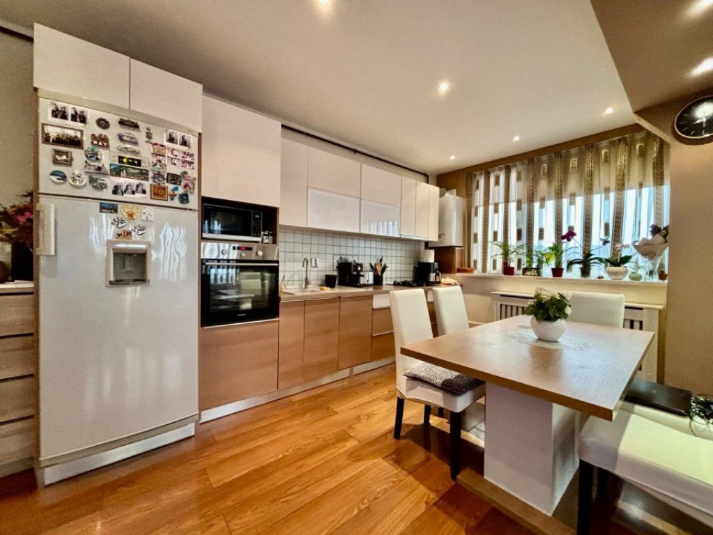 Apartament 3 camere, 108mp, 2 bai, dressing, view superb, zo