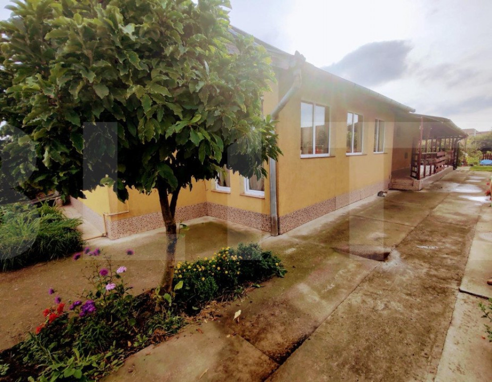 Casă 3 camere, 160 mp, teren 1000 mp, Turda