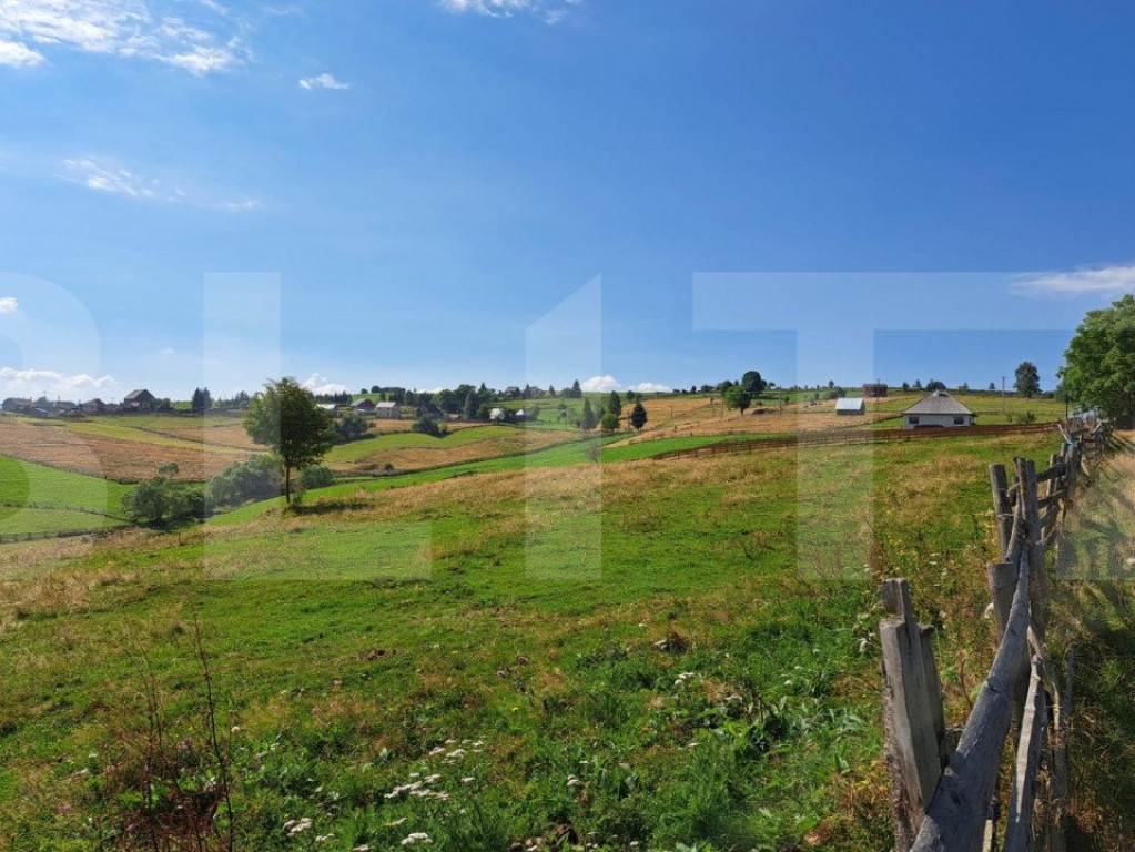 Teren intravilan Maguri 1600 mp, utilitati