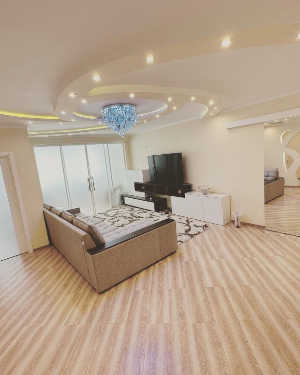 Inchiriez apartament cu 3 camere in zona Manastur