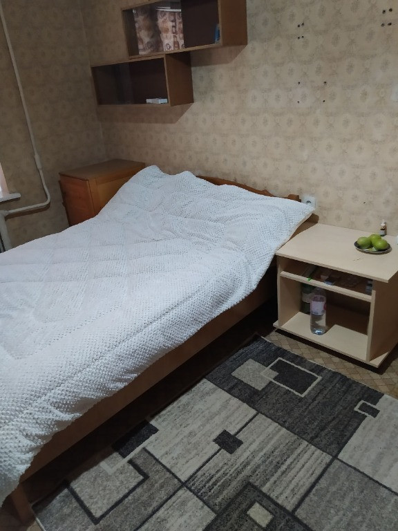 Inchiriez apartament cu 1 camera in zona Andrei Muresanu