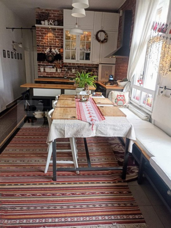 Apartament cu 2 camere, 80mp, gradina privata de 212 mp, Bal