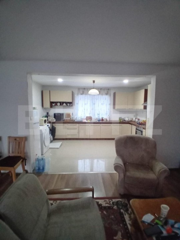 Casa 5 camere,220 mp utili,870 mp teren in Santana de Mures