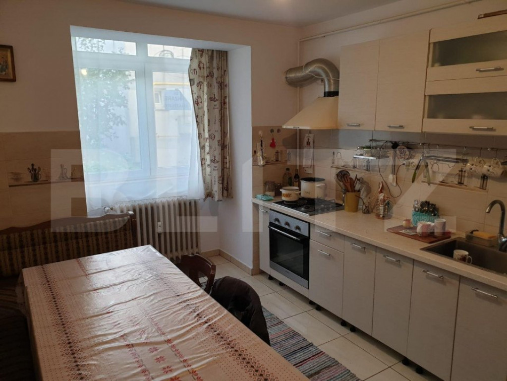 Apartament 4 camere,decomandat,mobilat si utilat,cartier George Enescu