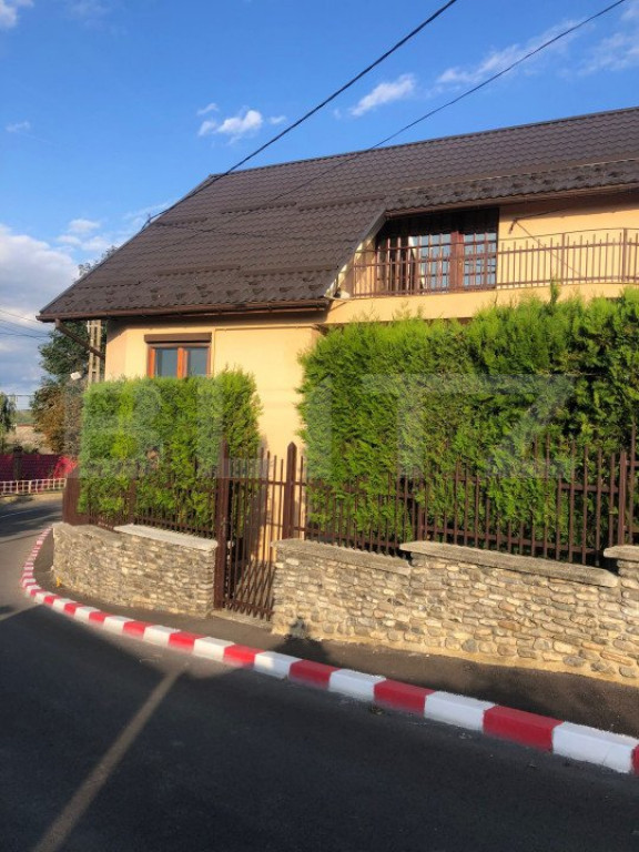 2 CASE DE VÂNZARE în municipiul SĂCELE