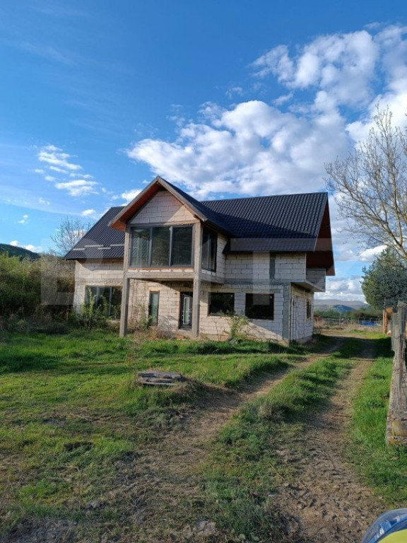 Casa de lux intr-o zona linistita