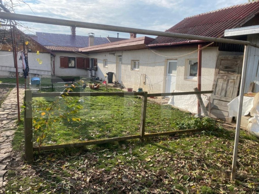 Casa + Teren 1700mp , Gara Burdujeni !