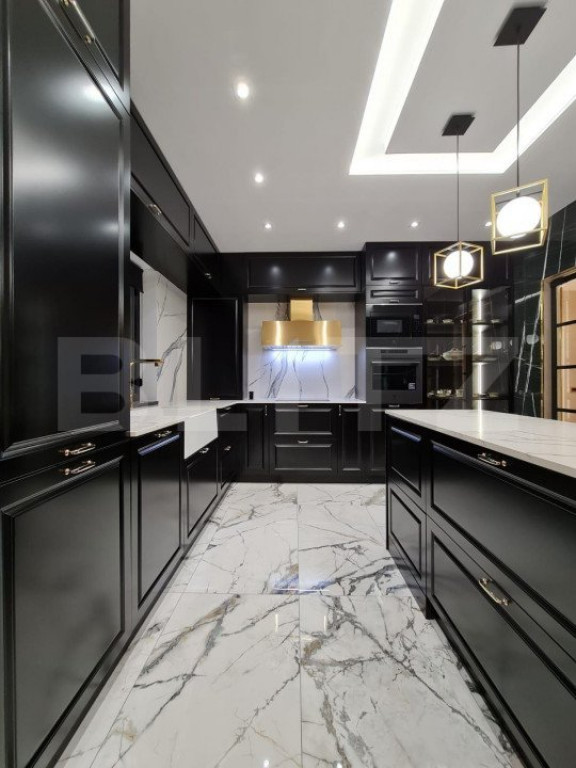 Apartament LUX cu 3 camere, 84 mp, etajul 1, zona Burdujeni