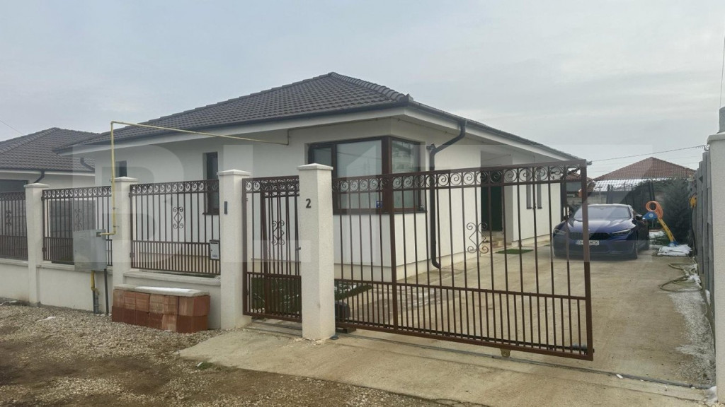 Casa deosebit de frumoasa in Santandrei