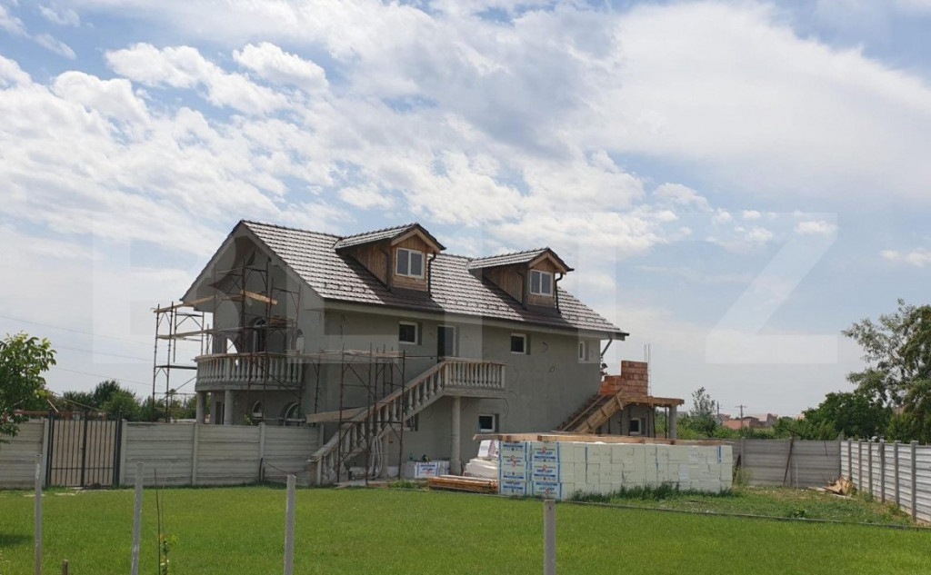 Pensiune în apropriere de Centura Oradea, 360 mp utili, 260