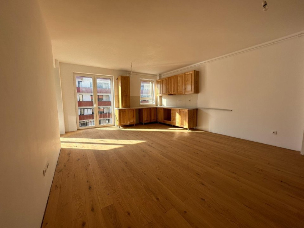 Apartament de 3 camere, 89 mp, balcon, Balanta Residence