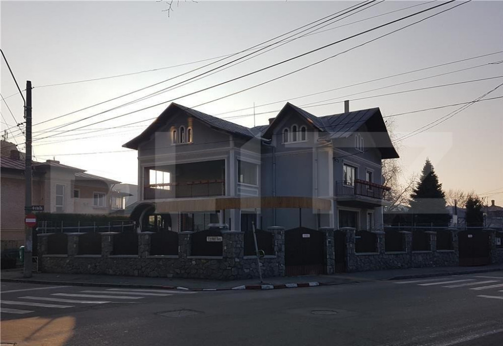 Casa individuala 5 camere, 303mp, teren 347mp, Ultracentral