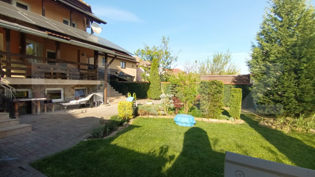 Casa de vanzare, pretabila pentru Pensiune sau regim hotelie