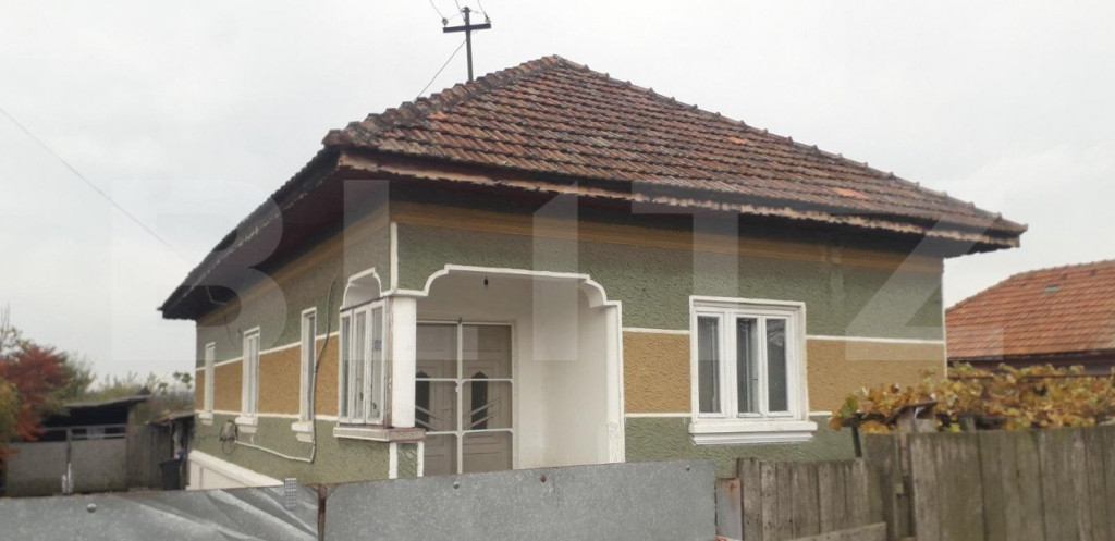 Casa de vanzare, zona Petresti
