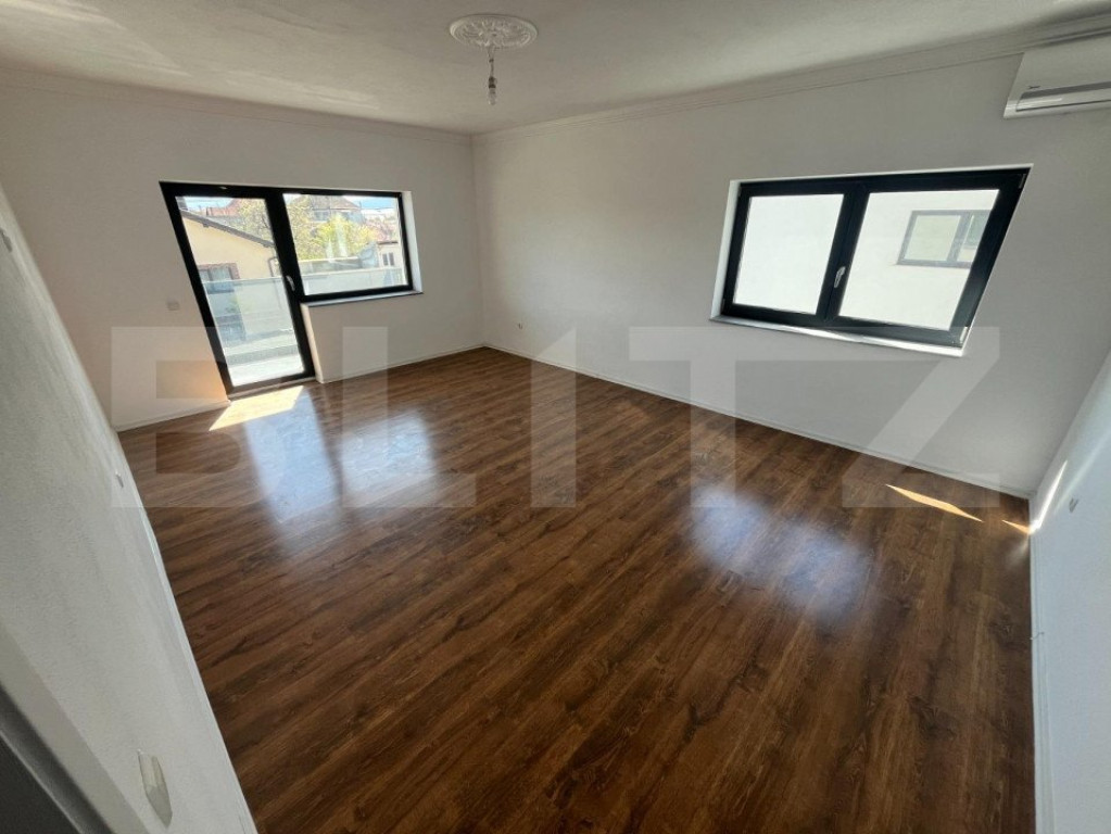 Apartament 2 camere, 90mp , BLOC NOU, Zona -Piata