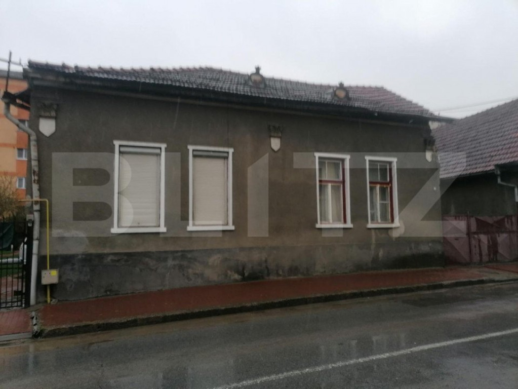 Casa renovabila 200mp 6 camere 1 bucatarie 1 baie 450mp tere