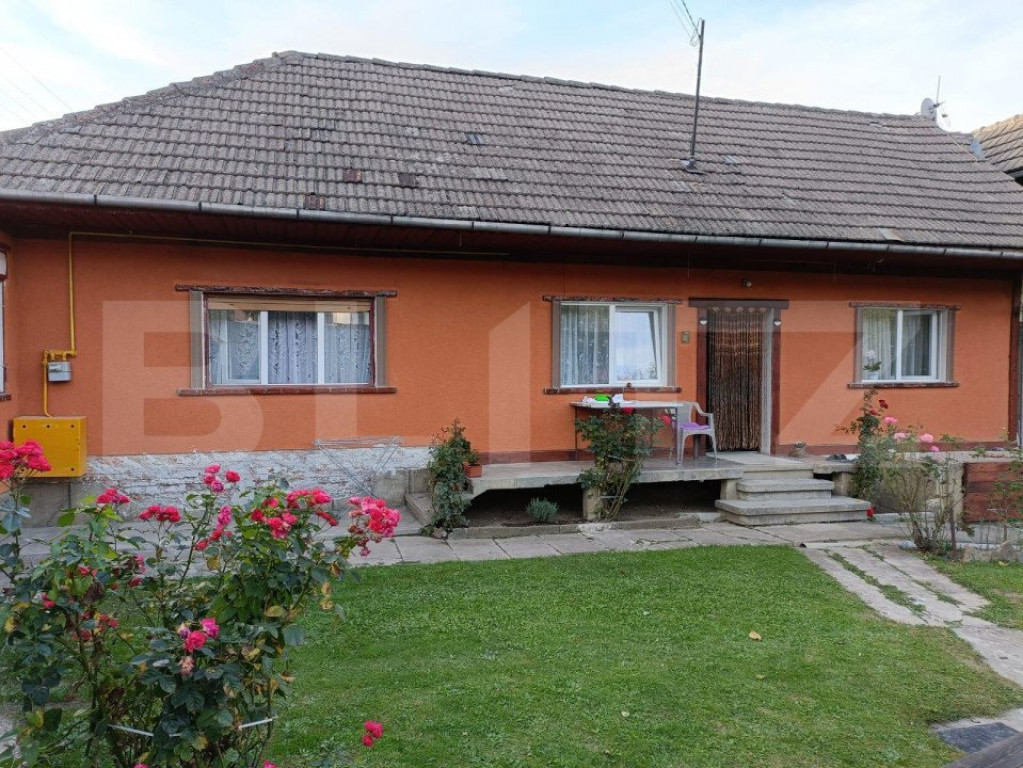 Casă de 2 camere, teren 632 mp, zona Turcheș, Săcele