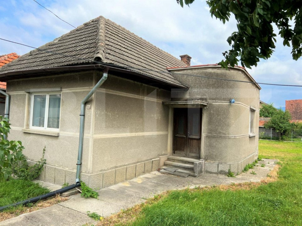 Casa 2 camere, 623 mp teren, Tarlungeni