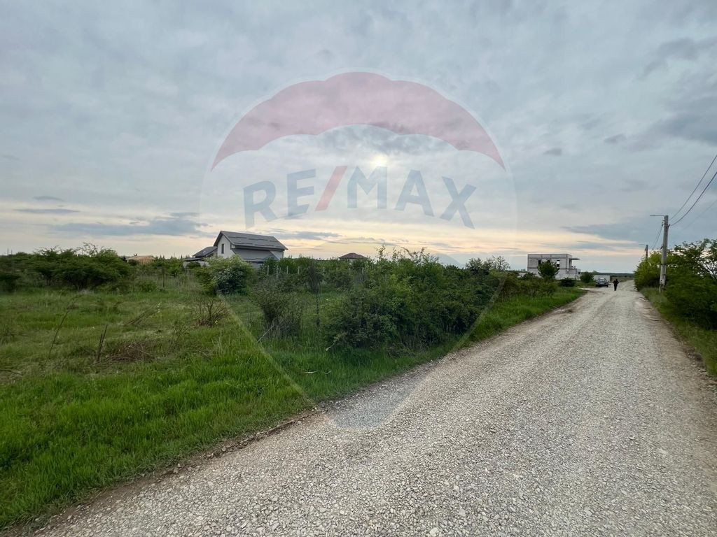 Teren intravilan, oraș Otopeni 650 mp / Strada Constanti...