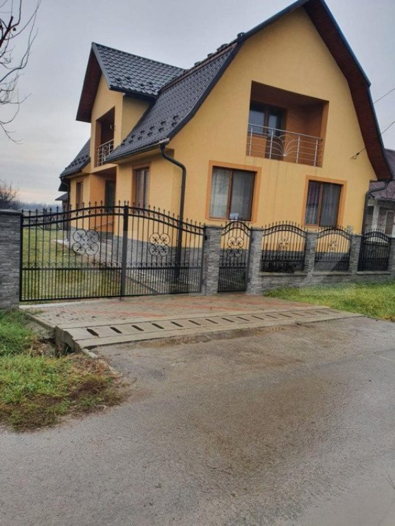 Casa individuala 165 mp utili, teren de 4500 mp, com.Reteag