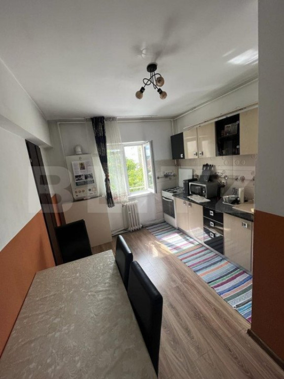 Apartament de vanzare, 70 mp , Zona Soarelui