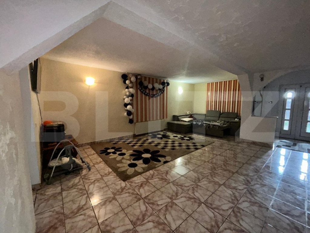 Casa de vanzare , 258.00 utili + 418 teren, zona Closca