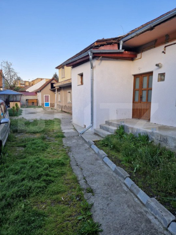 Casa 1 camera 33mp curte 50mp zona Metrou Tineretului COM...