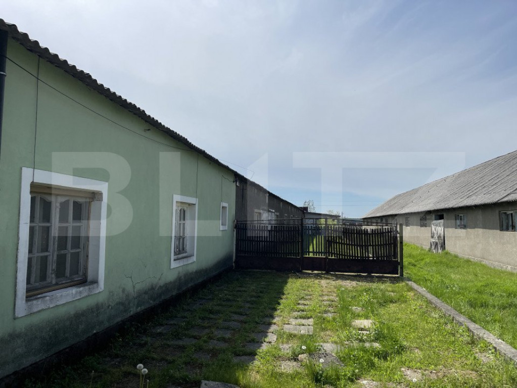 Hala de vanzare, 756mp construiti, zona Gherta Mica