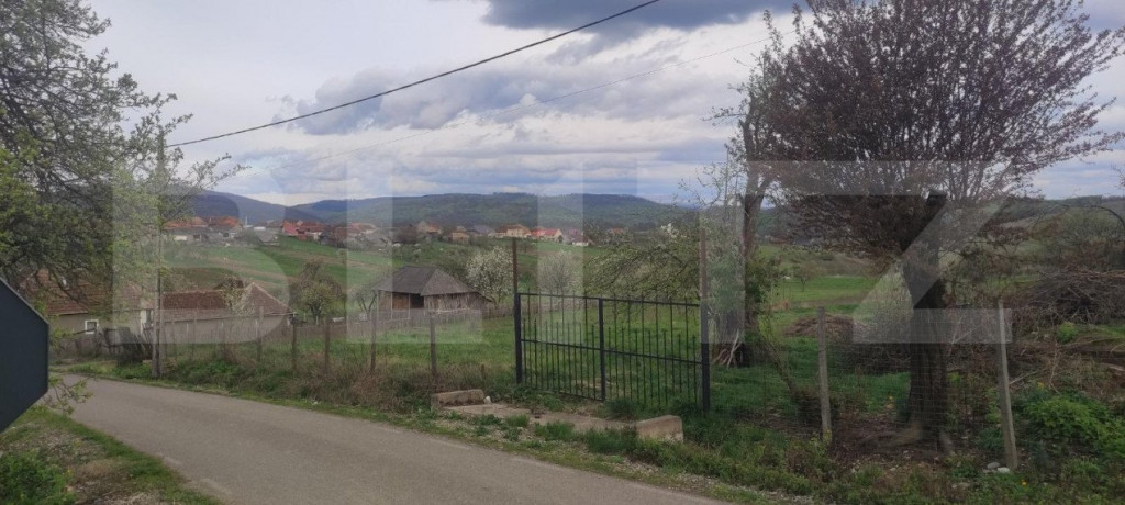 Casa de vanzare la 33 de km distanta de Oradea, amplasata pe