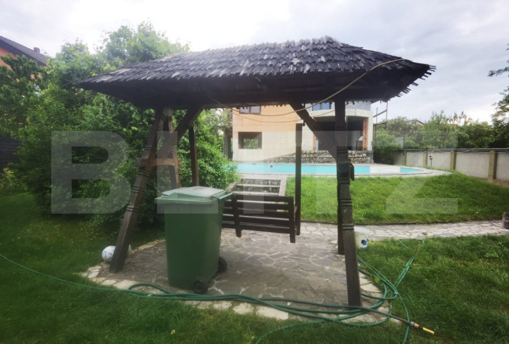 Casa individuala 5 camere cu teren de 1900mp