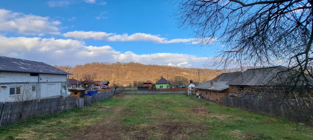 TEREN DE VANZARE ANINOASA ARGES 4000 MP