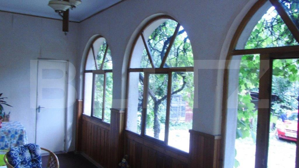 Ultracentral, 5 camere intrari separate,2bai,2 bucatarii,opo