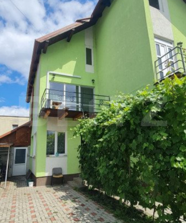 Casa cu functie mixta, Locativ si Comercial , zona cart. Gh