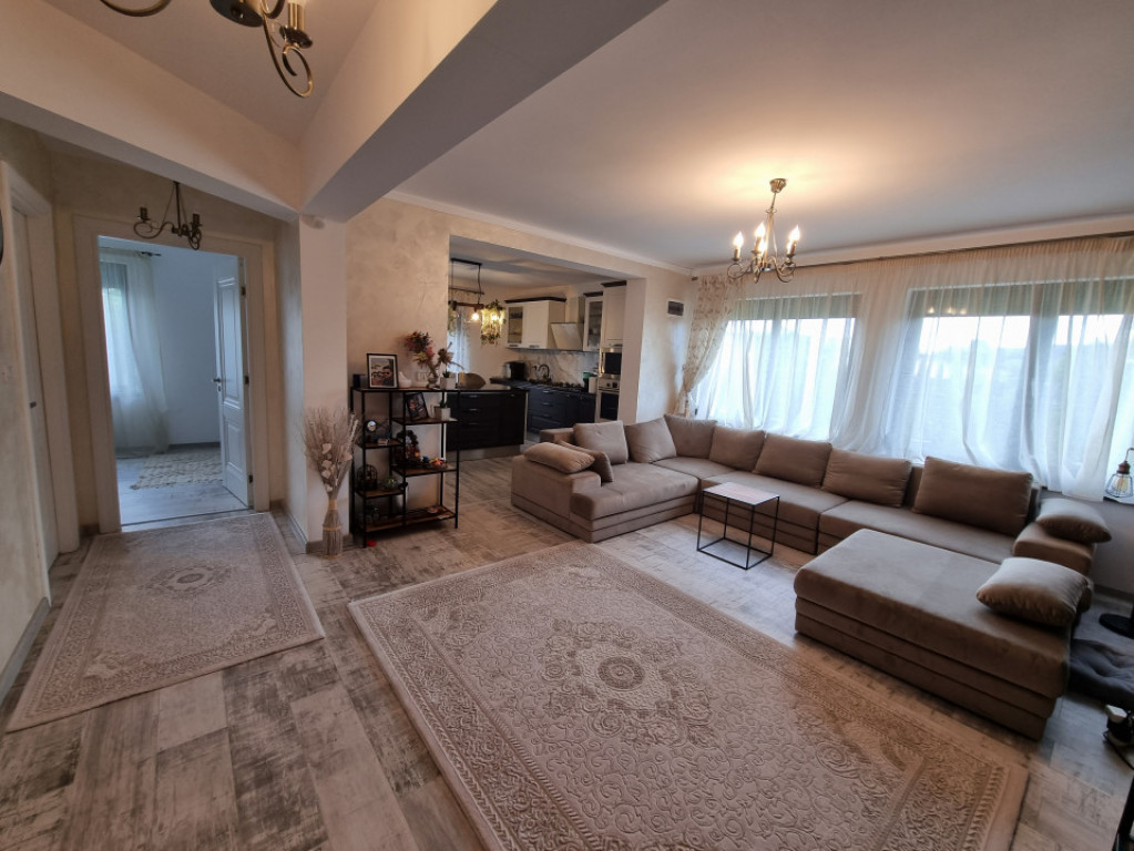 Casa P+1 Hemeiusi zona Parcul Dendrologic- Lacul Lilieci