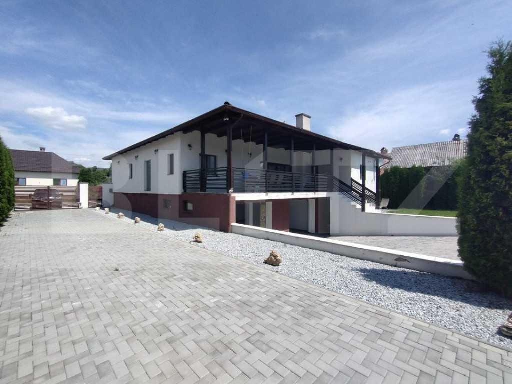 Casa/Pensiune,310mp,zona Jelnei,2800 mp teren,Lac de pesti,i