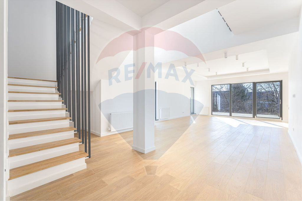 Vilă superba Cernica | vedere la padure si lac | finijaj...