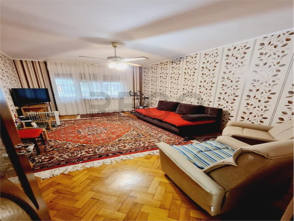 RECO Apartament 3 camere, zona centrala