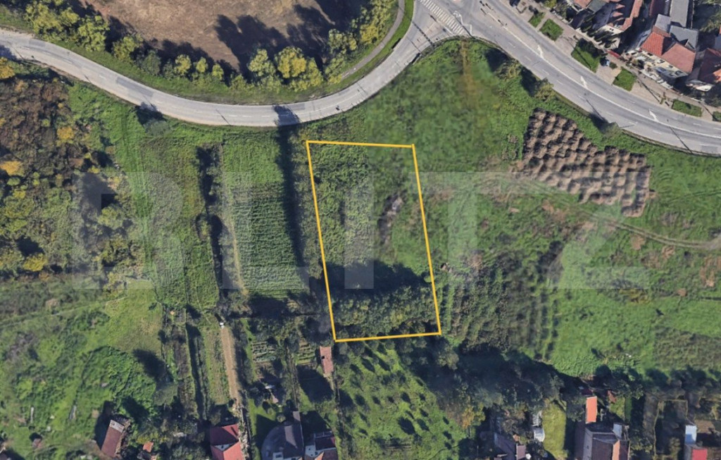 Teren de vanzare , 2500 mp , zona strazii Odoreu
