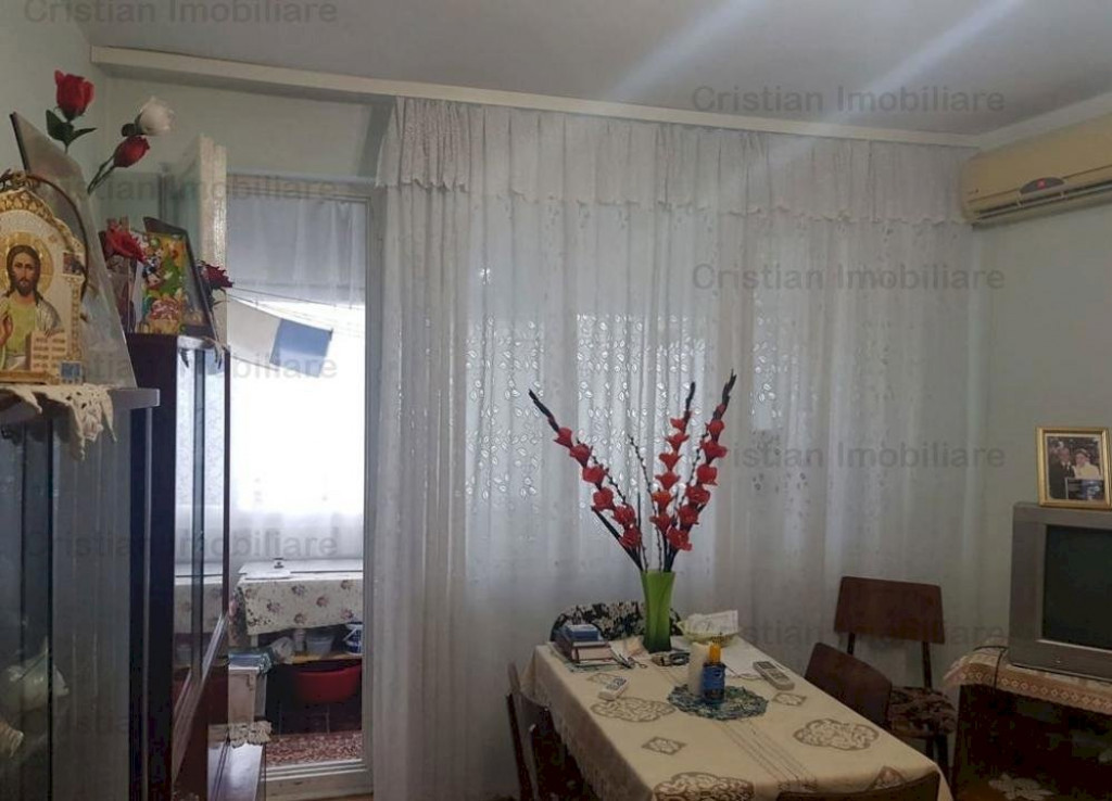 Super Pret! Ap.2 cam, zona Hristo Botev, conf.1, etaj 3,