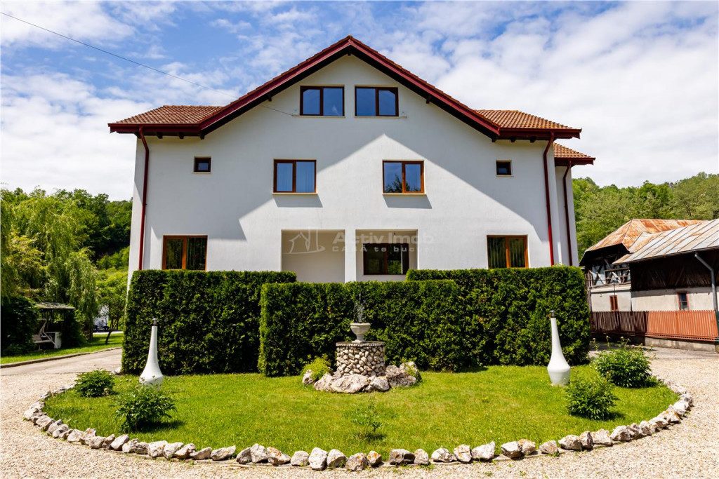 Vila 7 camere - Babana - Arges - teren 4391 mp