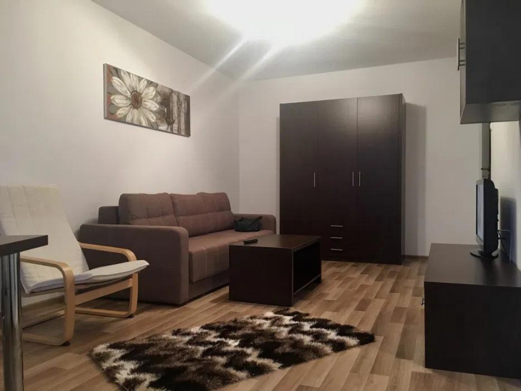 Garsoniera semidecomandata - zona Garii