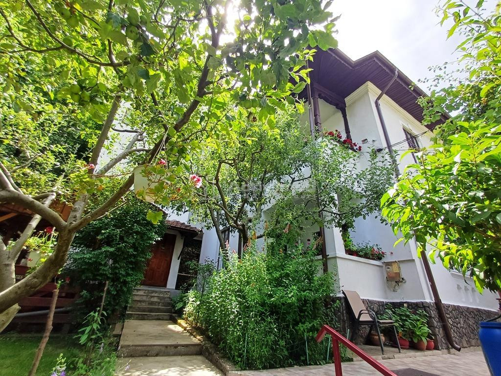 Pensiune P 1 M - 12 camere - s.u. 396 mp - Caciulata