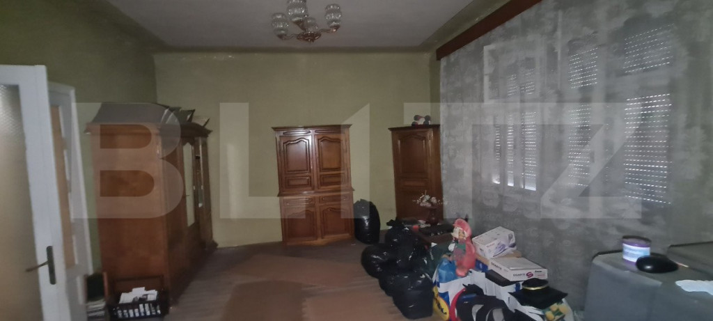 Casa in centrul Dejului renovabila cu 12 arii teren