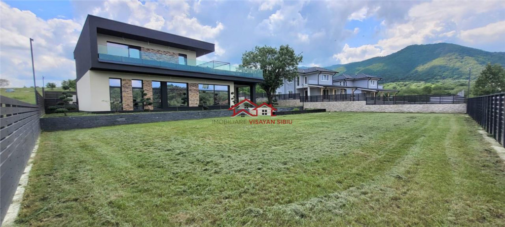 Imobil de lux,piscina,garaj,Cisnadie,la 10 km de SB,comision