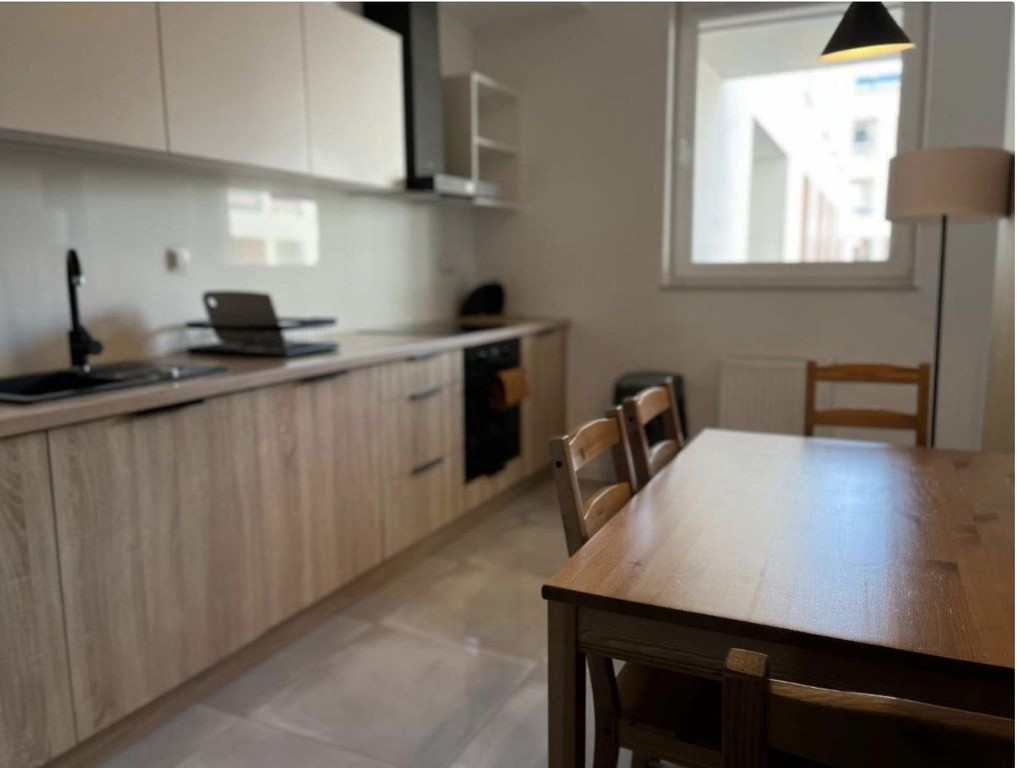 Apartament 2 camere tip studio la cel mai mic pret,metrou...