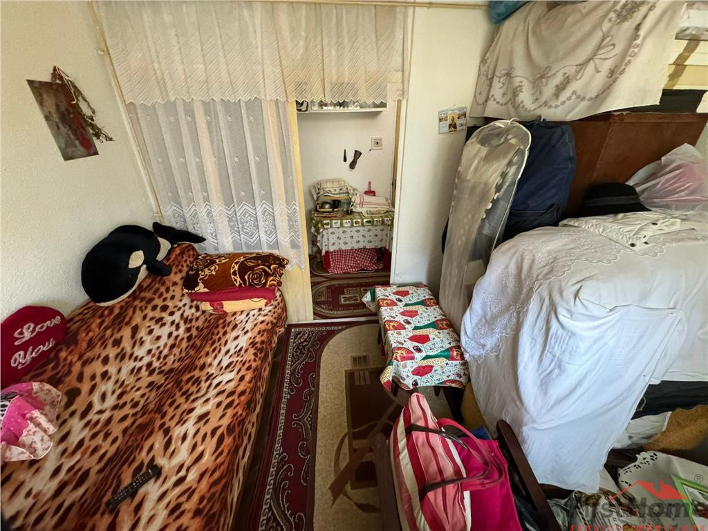 Garsoniera 20mp, parter , zona Garii - Scoala 7, fara imbuna