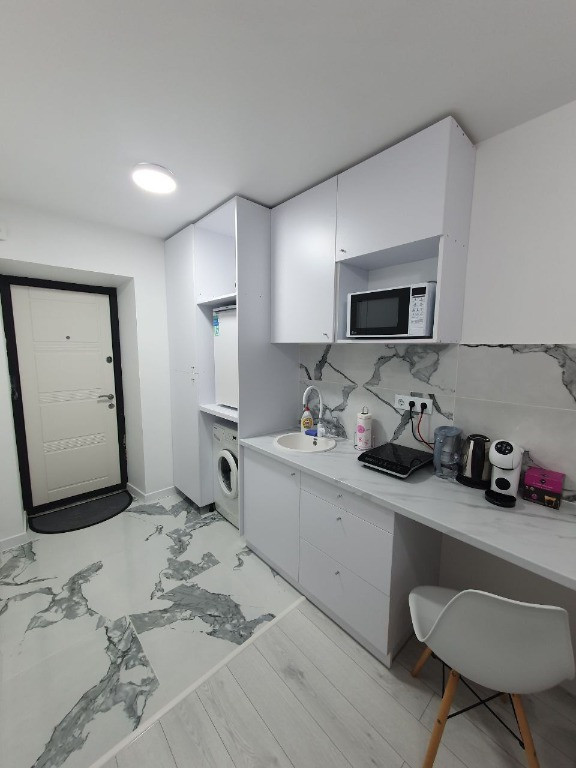 Apartament o camera zona Aeroportului