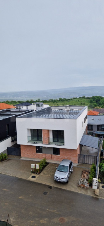 Casa tip duplex 196 mp 245 mp teren, in cartierul Voronet,