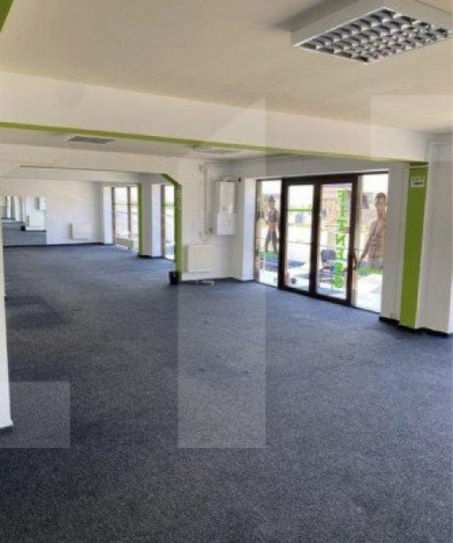 Spatiu Comercial, 160mp, parcare zona Primariei